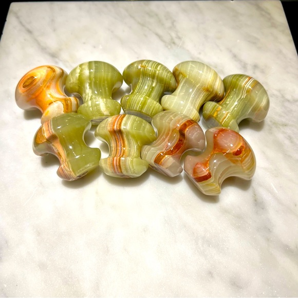 Green Banded Onyx Face Massager - Picture 2 of 3